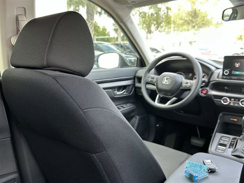 Used 2023 Honda CR-V LX image 17