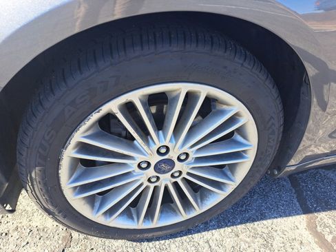 Used 2014 Ford Fusion SE w/ Equipment Group 202A FWD image 25