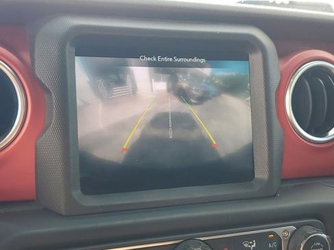 Used 2021 Jeep Wrangler Unlimited Rubicon image 24