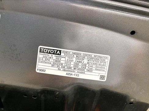 Used 2021 Toyota RAV4 Limited AWD/4WD image 31