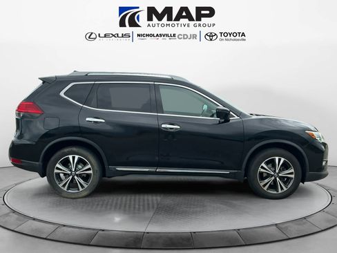 Used 2017 Nissan Rogue SL w/ SL Premium Package AWD/4WD image 12