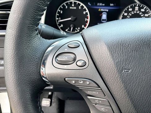 Used 2023 Nissan Murano SV image 22