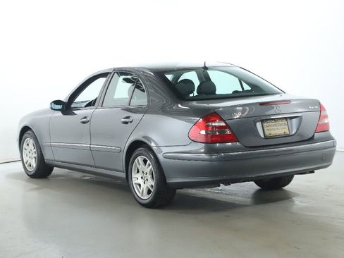 Used 2006 Mercedes-Benz E 350 4MATIC Sedan image 5