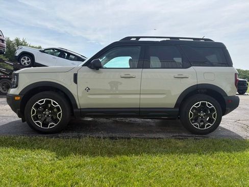 Used 2025 Ford Bronco Sport Outer Banks w/ Outer Banks Tech Package+ AWD/4WD image 11