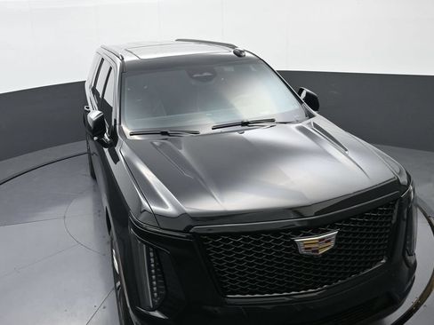 Used 2025 Cadillac Escalade ESV Sport w/ Touring Package AWD/4WD image 31