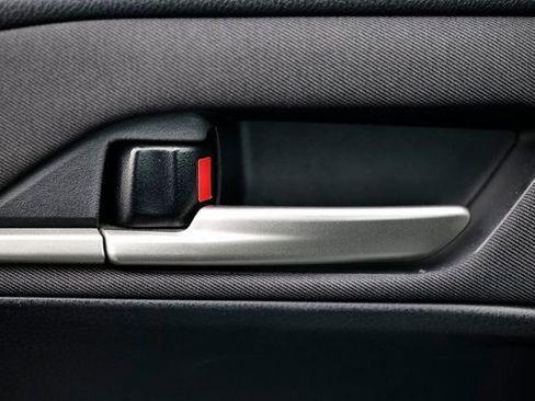 Used 2025 Toyota Camry LE image 16