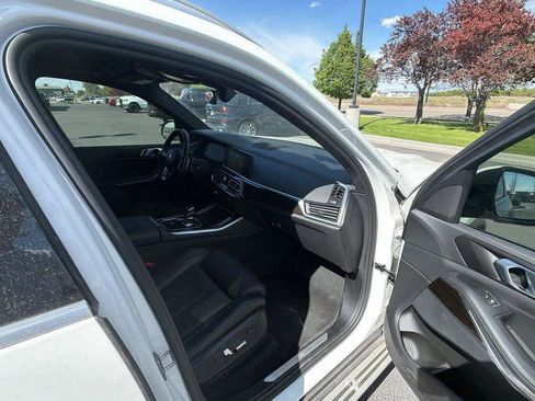 Used 2023 BMW X5 xDrive40i AWD/4WD image 29