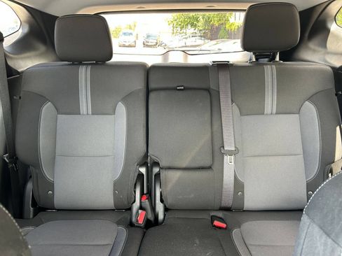 Used 2025 Chevrolet Blazer LT FWD image 33