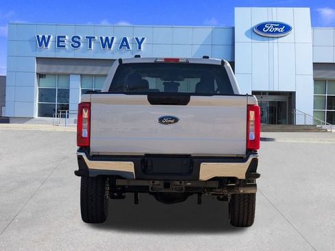 New 2026 Ford F250 XLT w/ FX4 Off-Road Package AWD/4WD image 5