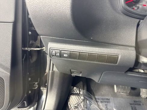 Used 2021 Toyota Corolla SE w/ Carpet Mat Package (TMS) FWD image 14
