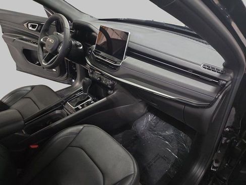 New 2025 Jeep Compass Limited w/ High Altitude Package image 10