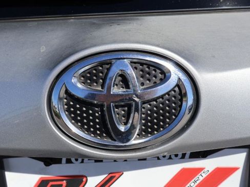 Used 2017 Toyota RAV4 Limited w/ Carpet Mat Package image 10