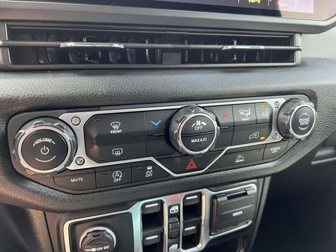 Certified 2025 Jeep Wrangler Unlimited Sport AWD/4WD image 21