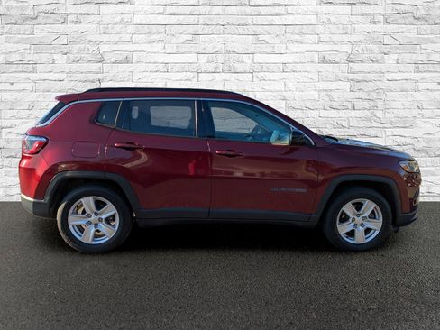 Used 2022 Jeep Compass Latitude image 5