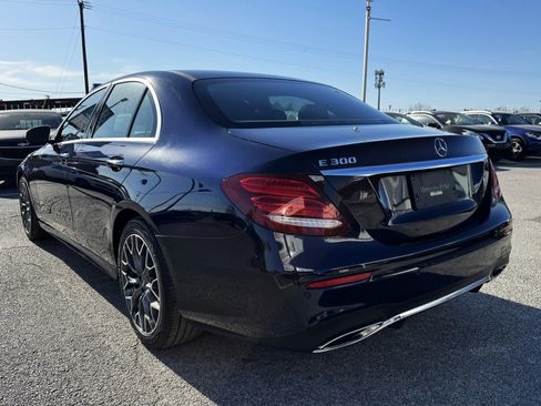 Used 2017 Mercedes-Benz E 300 image 4
