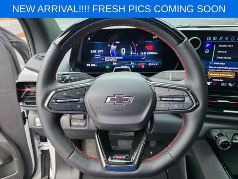 Certified 2025 Chevrolet Silverado EV RST image 14