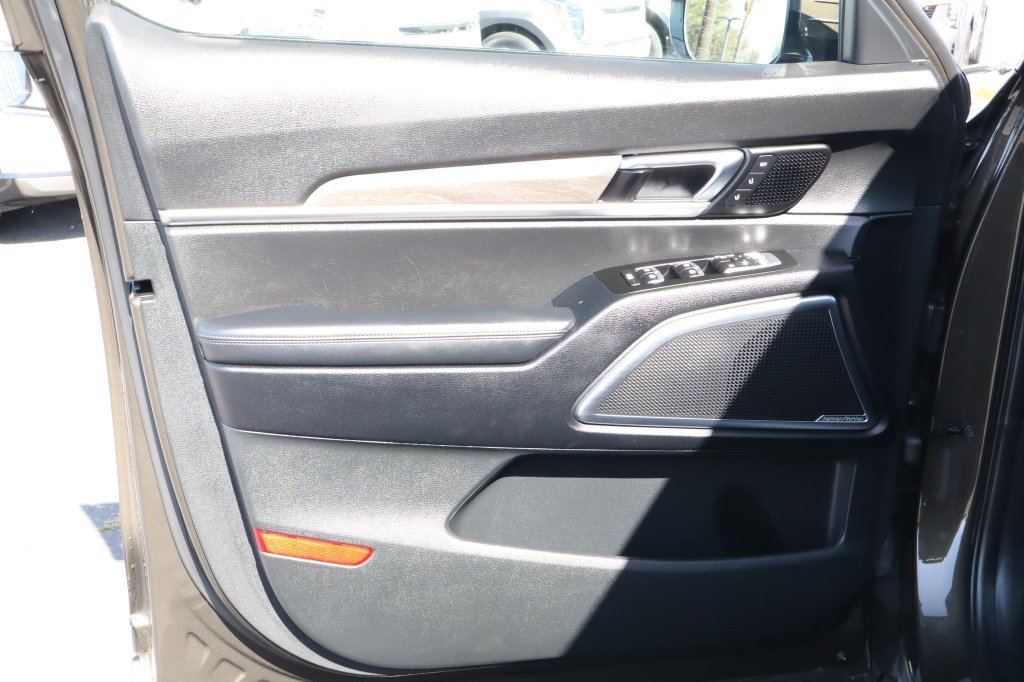 Used 2022 Kia Telluride SX FWD image 17
