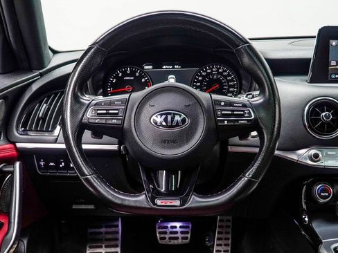 Used 2020 Kia Stinger GT1 image 16