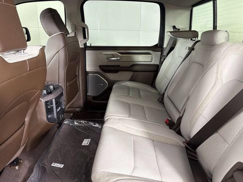 New 2026 RAM 1500 Laramie AWD/4WD image 38