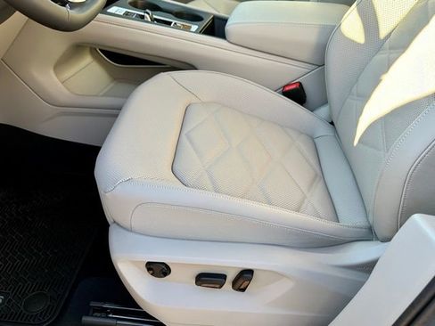 New 2026 Volkswagen Atlas SE image 14