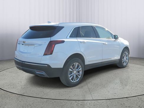 Used 2023 Cadillac XT5 Premium Luxury image 3