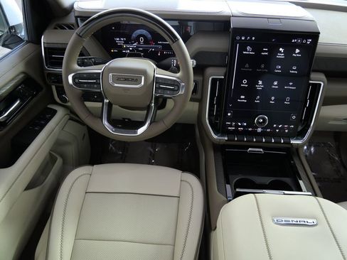 New 2026 GMC Yukon XL Denali w/ Denali Reserve Package AWD/4WD image 21