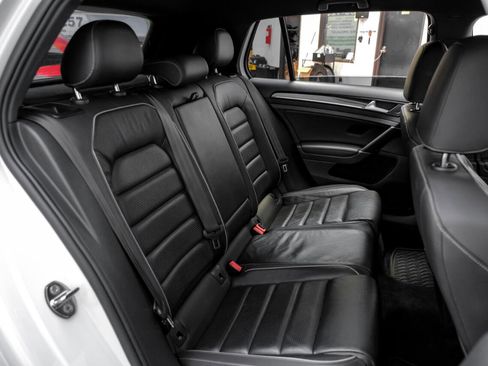 Used 2019 Volkswagen Golf R 4-Door image 28