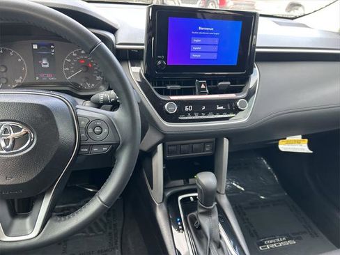 Certified 2025 Toyota Corolla Cross LE image 17