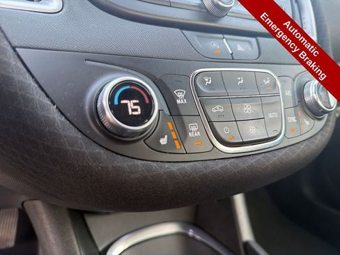 Used 2022 Chevrolet Malibu LT image 29