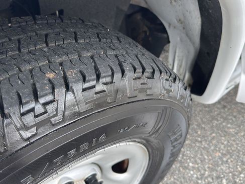 Used 2023 GMC Savana 2500 w/ Driver Convenience Package image 26