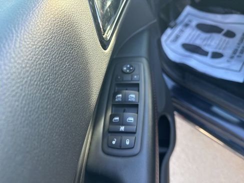 Used 2025 Dodge Durango GT AWD/4WD image 16
