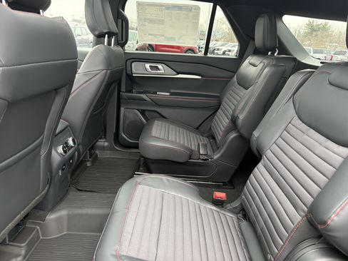 New 2026 Ford Explorer ST-Line w/ ST-Line Street Pack image 13
