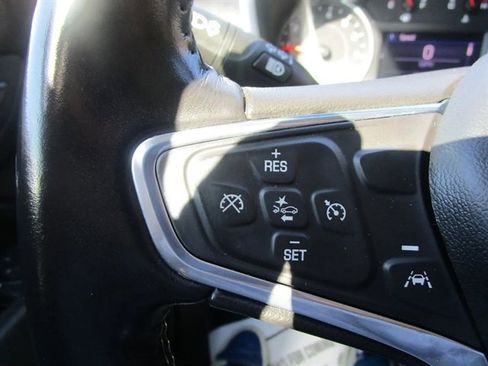 Used 2022 Chevrolet Equinox LT image 37