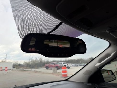 Used 2014 Chevrolet Traverse LT image 20