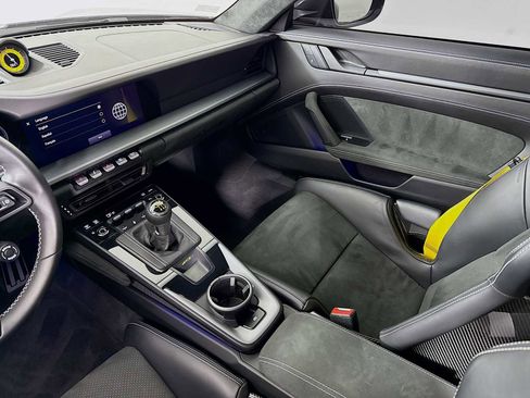 Certified 2024 Porsche 911 GT3 RWD image 23