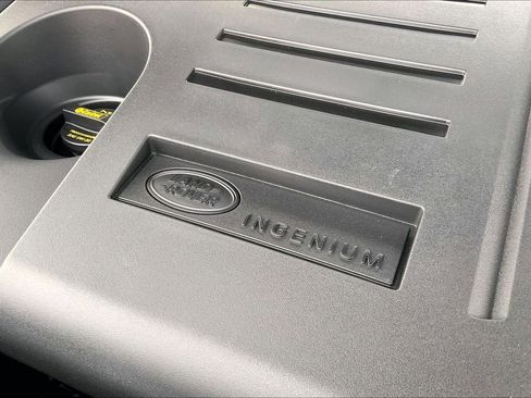 New 2026 Land Rover Range Rover SE image 17