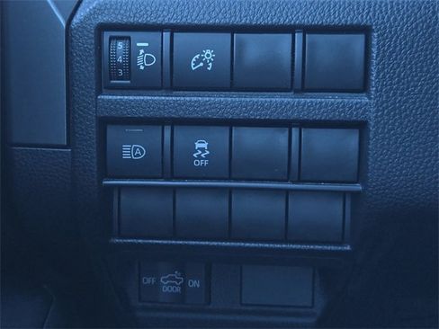 Used 2024 Toyota Tacoma TRD Off-Road image 26