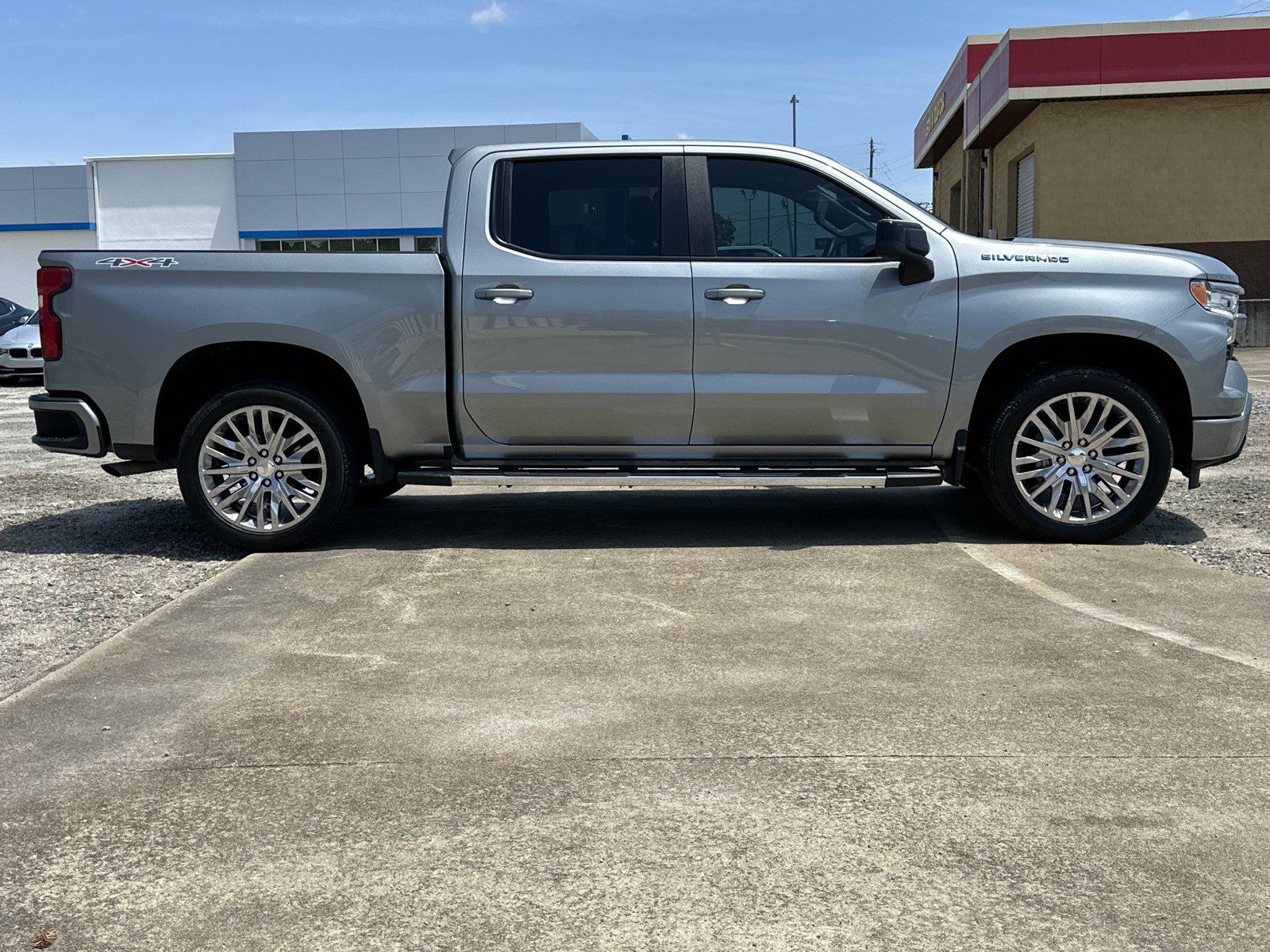 Used 2024 Chevrolet Silverado 1500 RST w/ Convenience Package II AWD/4WD image 4
