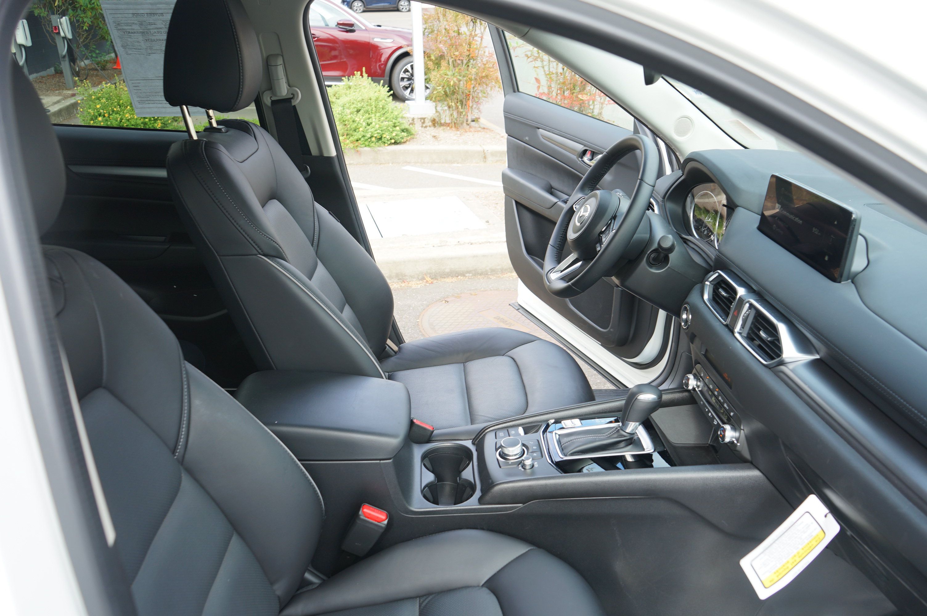 Certified 2025 MAZDA CX-5 AWD 2.5 S w/ Select Package image 22