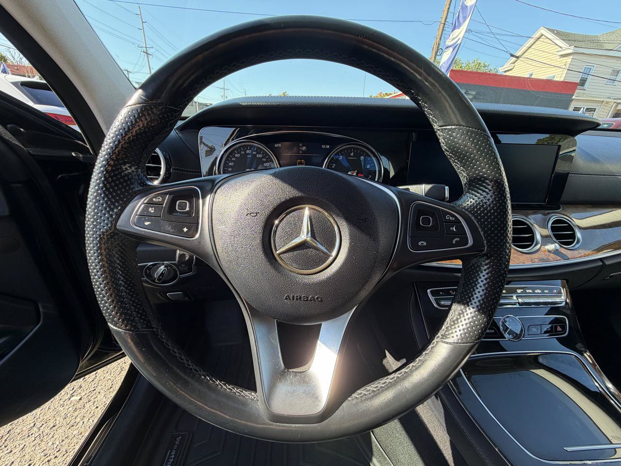 Used 2017 Mercedes-Benz E 300 4MATIC w/ Premium 1 Package image 30