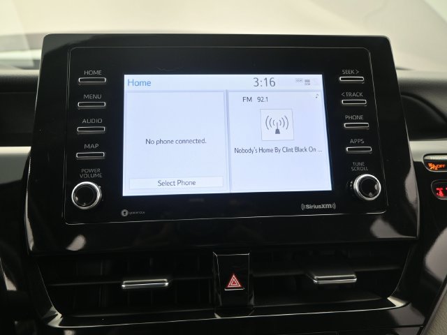 Used 2024 Toyota Camry SE FWD image 7