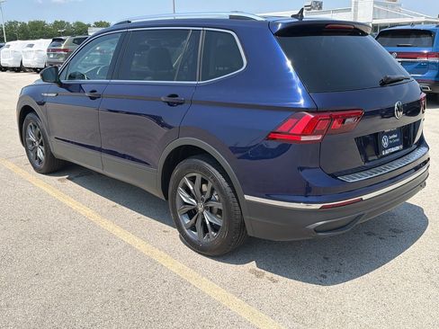 Certified 2023 Volkswagen Tiguan SE w/ Panoramic Sunroof Package AWD/4WD image 4