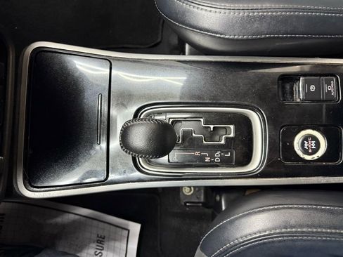 Used 2019 Mitsubishi Outlander SEL image 19