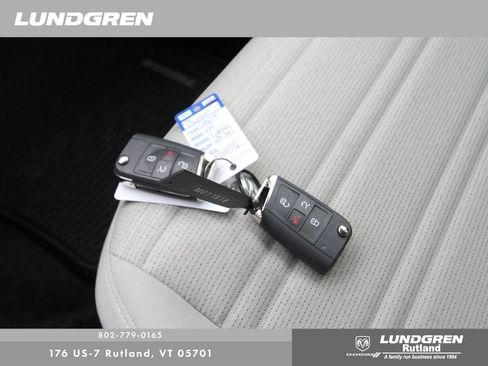 Used 2024 Volkswagen Tiguan S AWD/4WD image 30