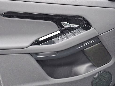 New 2025 Land Rover Range Rover Evoque S image 7