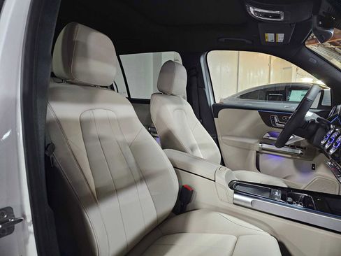 New 2026 Mercedes-Benz GLB 250 4MATIC image 12