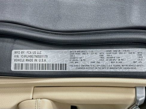 Used 2022 Jeep Grand Cherokee Limited AWD/4WD image 34