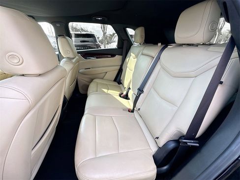Used 2018 Cadillac XT5 Luxury image 27