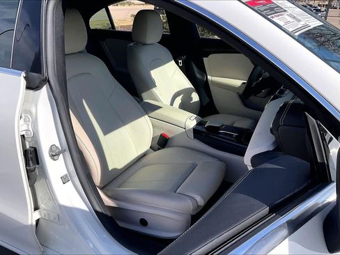 Used 2023 Mercedes-Benz CLA 250 4MATIC image 8
