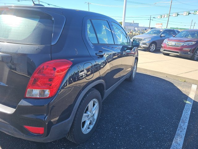 Used 2020 Chevrolet Trax LS FWD image 15